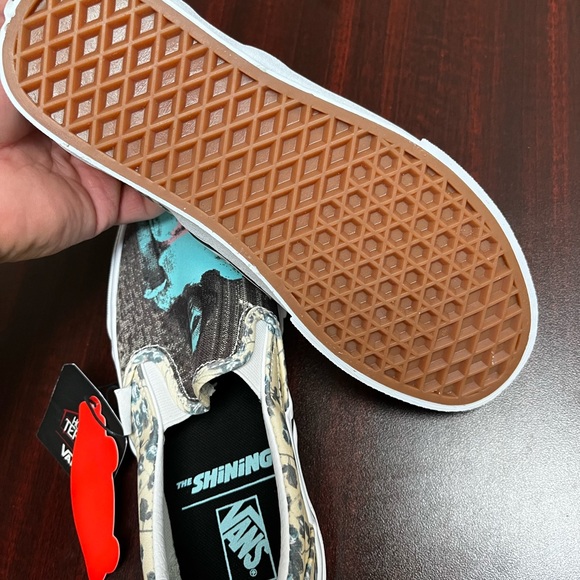 NWT. The shinning vans!! Limited edition. Women’s size 8 - Picture 3 of 6